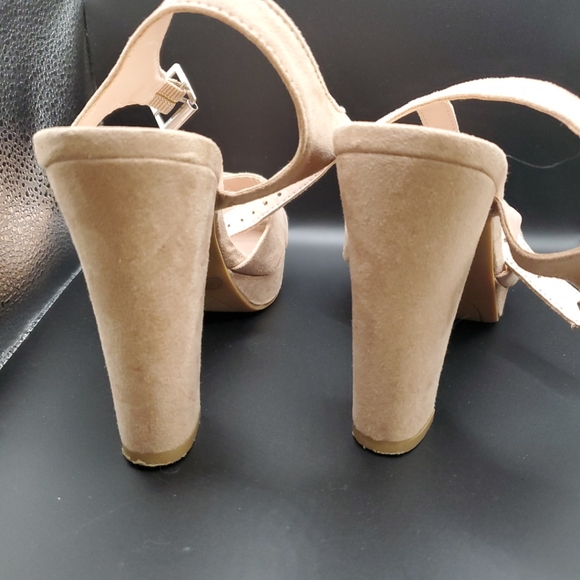 Chinese Laundry chunky platform heels - Picture 3 of 6